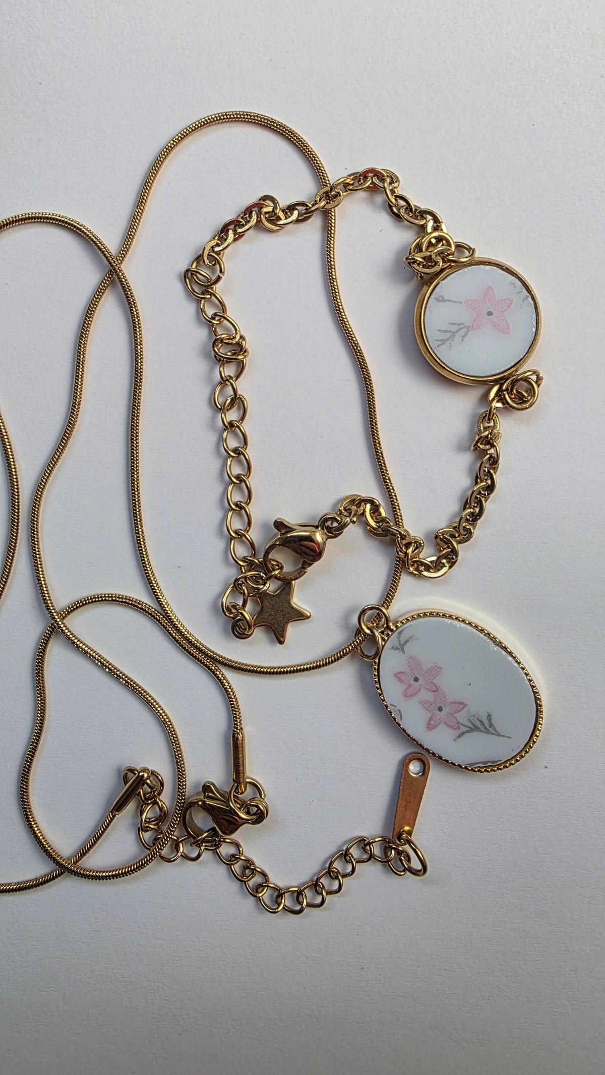 Bracelet and necklace set