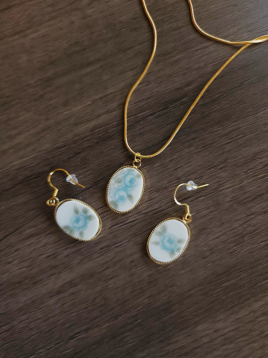 Aria Necklace and Earring set